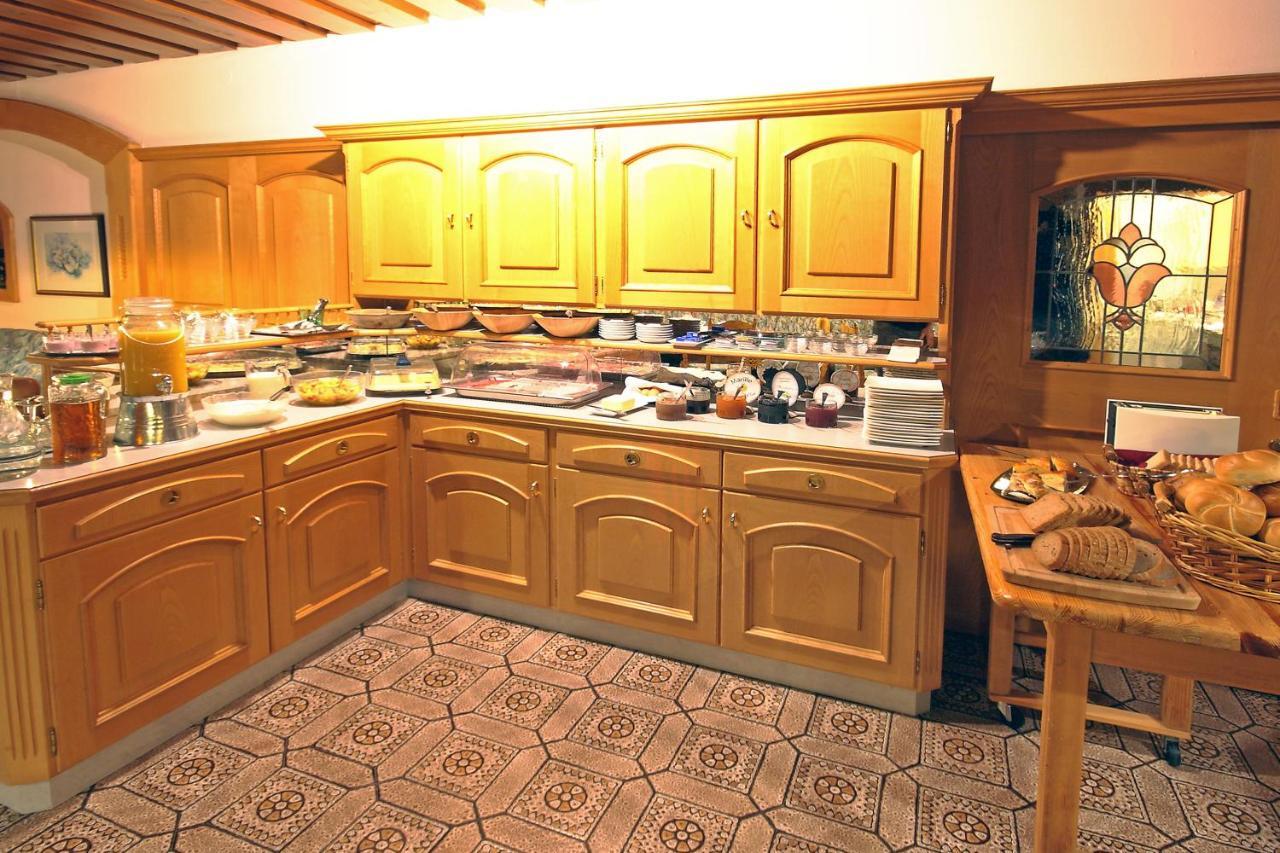 Hotel Pension Eichenhof Ried im Zillertal Rum bild
